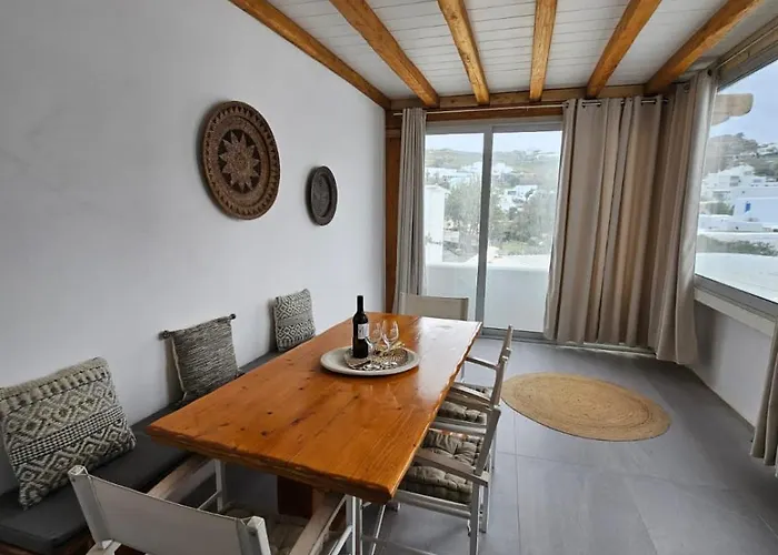 Deluxe Apartment